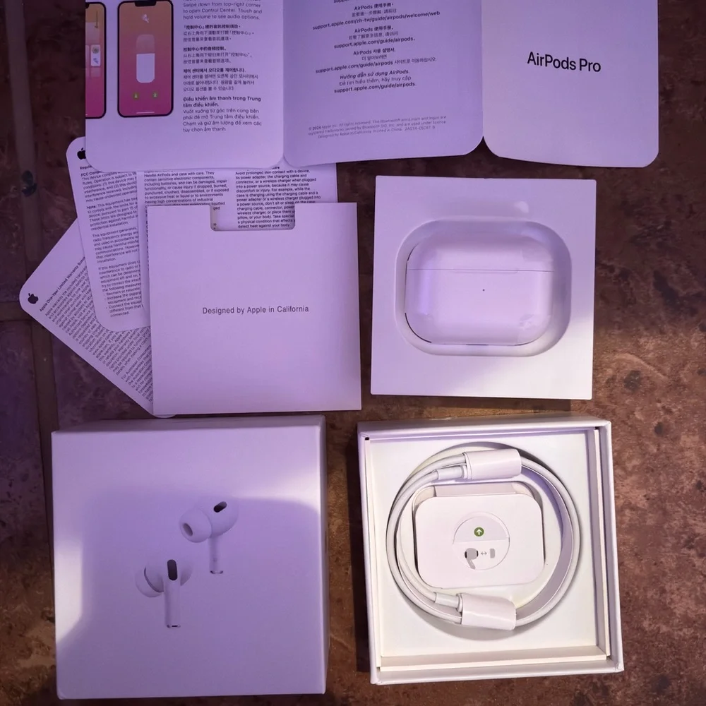 Apple AirPods Pro 2nd gen with Charging Case - White
